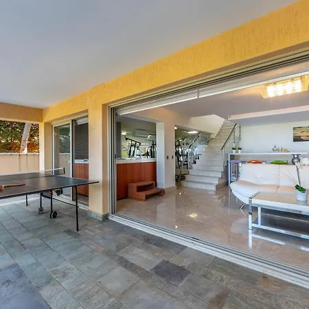 Вилла Pandora Beach Front Luxury Пафос