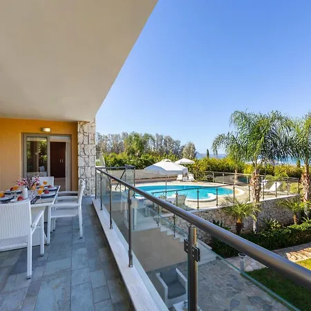 Pandora Beach Front Luxury Вилла *