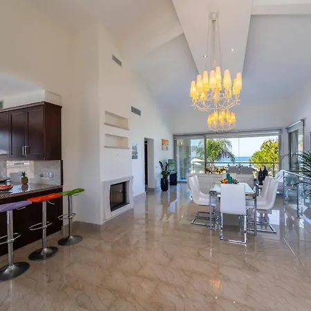 Pandora Beach Front Luxury Пафос