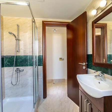 Вилла Pandora Beach Front Luxury Пафос